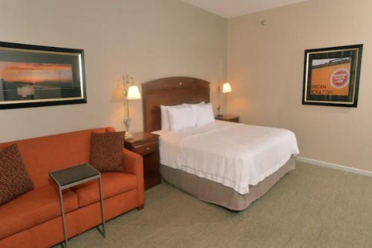 Hampton Springfield-south 3*