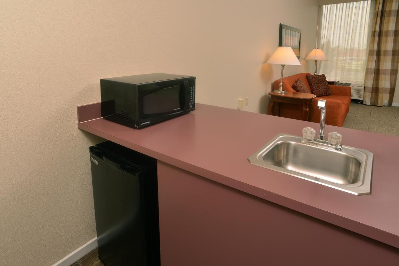 Hampton Springfield-south 3*